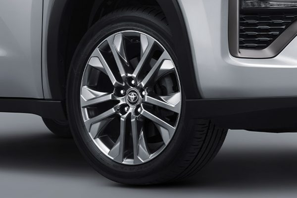 Innova Zenix Hev